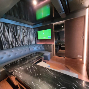 豪華版 – 中房（酒吧精選套餐）